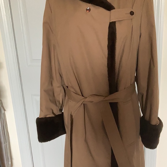 Vintage Weatherbee full length trench coat - Picture 4 of 11